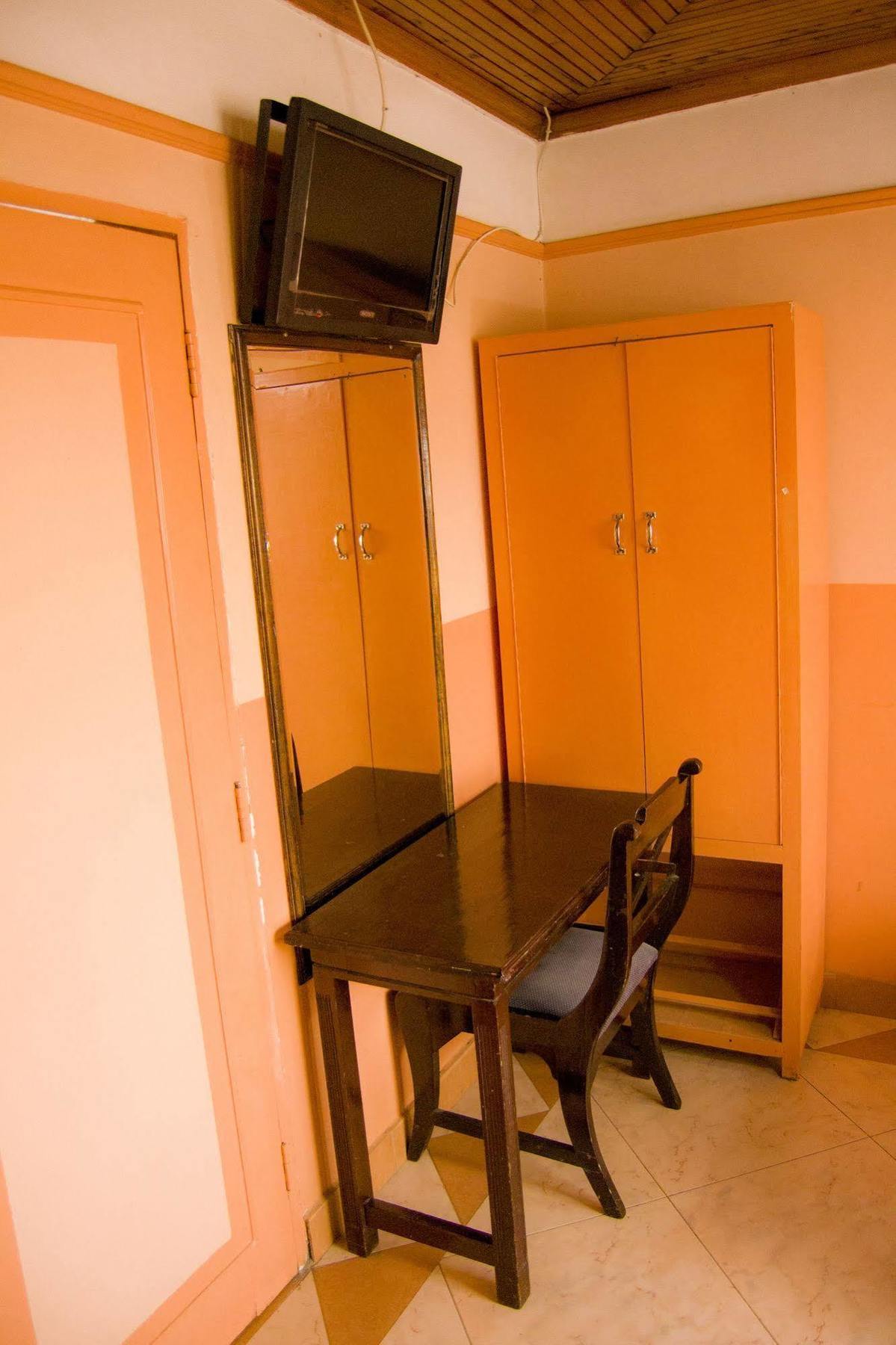 Mooreland Hotel Nairobi Exterior photo